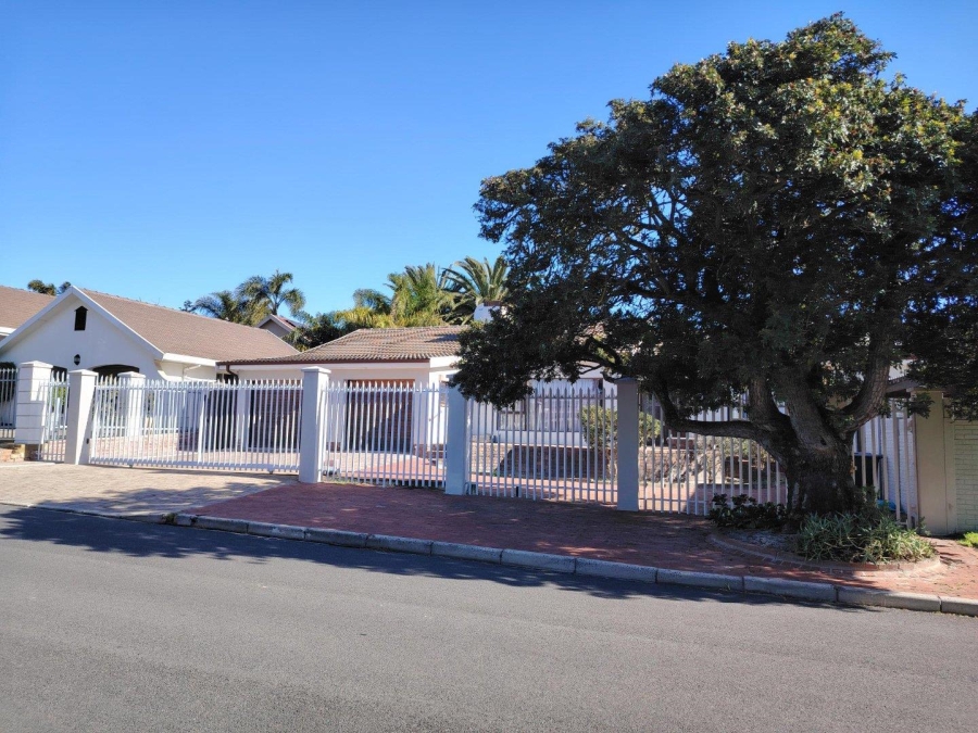 To Let 4 Bedroom Property for Rent in Stellenberg Western Cape